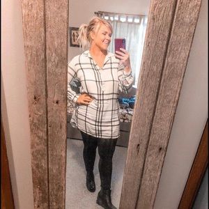 Size L - White and Black Long Sleeve Tunic